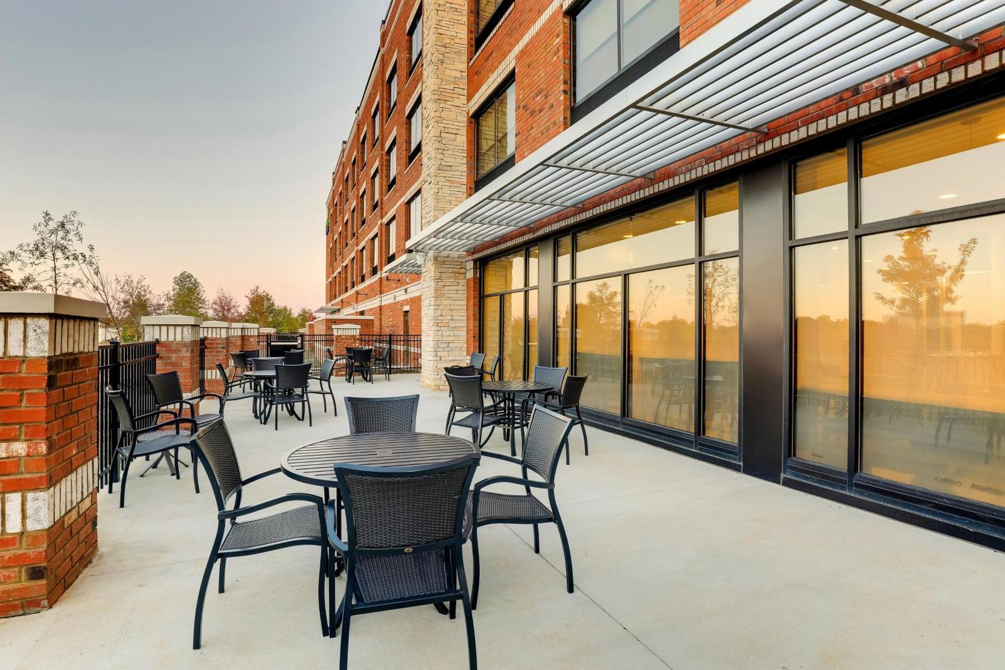 Holiday Inn Express Holly Springs - Raleigh Area By Ihg Zewnętrze zdjęcie